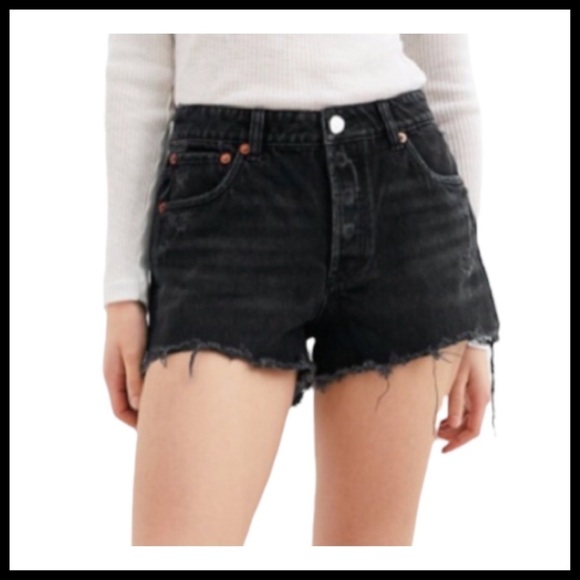 ZARA Mid-Rise Jean Shorts - Picture 2 of 6